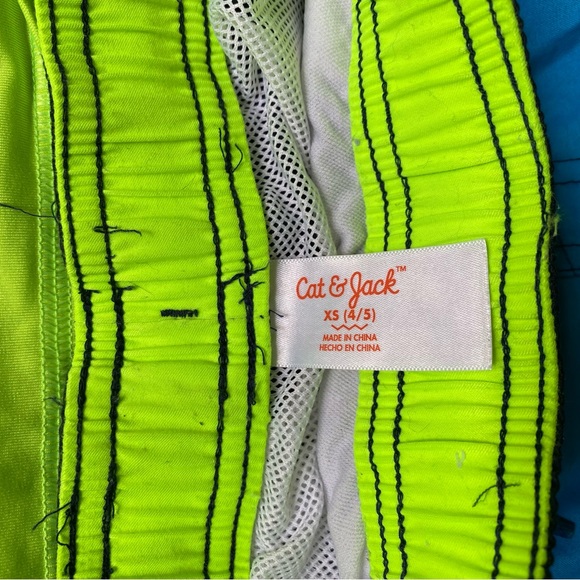 2-piece Rashguard Swim Set, size XS (4-5T) - Picture 3 of 5